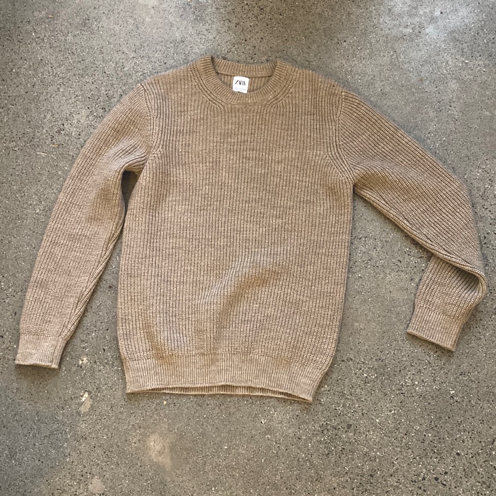 Zara crewneck sweater in Size Medium. Color is Tan.